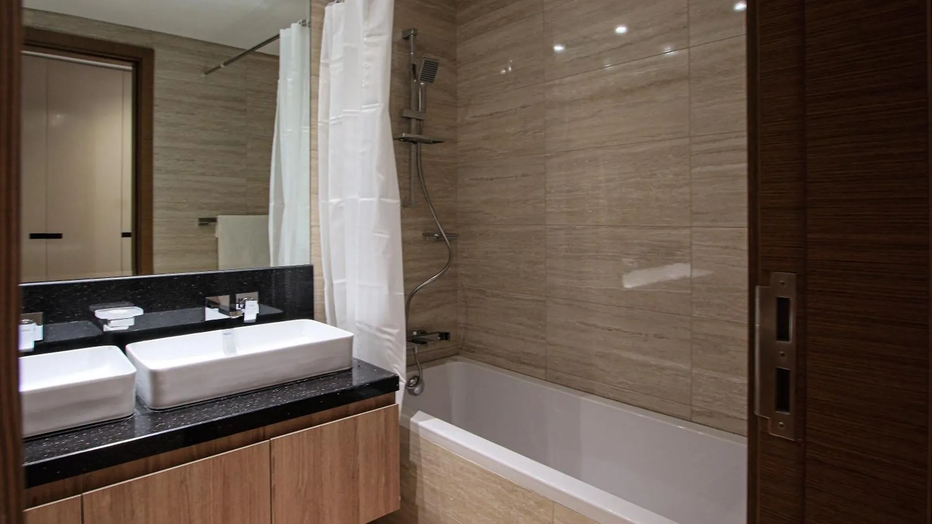 Sophisticated 2Br Missoni Home In Business Bays Prime Location Dubai United Arab Emirates